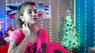 Cute blonde amateur webcam teen masturbating