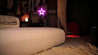 Solo hoe spreading ass and pussy after toying masturbation