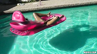 Missy Maze's masturbation xxx by Mofos