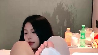 Amateur webcam asian girl