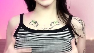 Cute amateur webcam teen girl toying pussy on webcam