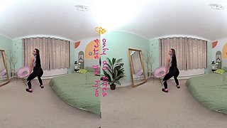 Amateur Brunette Webcam Show