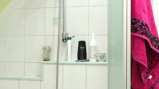 Hid the Phone in the Shower and Filmed My Stepmother Taking a Shower. Annahomemix