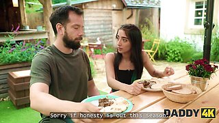 Lunita's hardcore scene