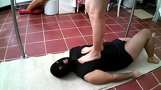 Lady Morganas head trampling and jumping fun!