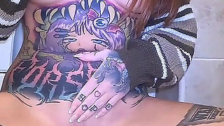 Pure Pee Desperation in the Hotel!