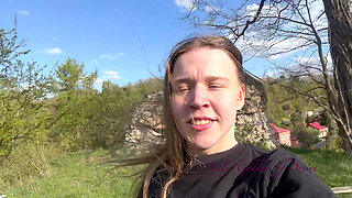 Girl Masturbates in Public in the Mountains Like Lena Polański