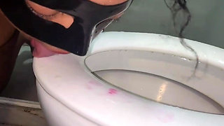 Pissing in my human toilet and making her clean the toilet with her tongue