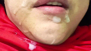 I surprise my stepmother with my cock in her mouth and she swallows my cum