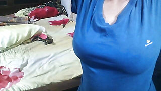 Horney young girl get naked and boob press by dancing