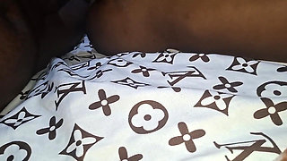 I Make Love to My Girlfriend in the Middle of the Morning