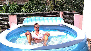 Dirtymilftina Fuck Me in the Pool