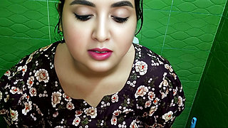 Toilet e Nadiya Bhabi ke Raji Kore Bedroom e Doggy Style Chudlam