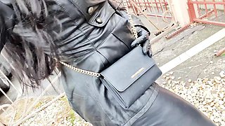 Amateur milf outdoors blowjob and fucking