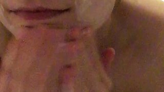 Hot amateur webcam teen masturbates for their fans