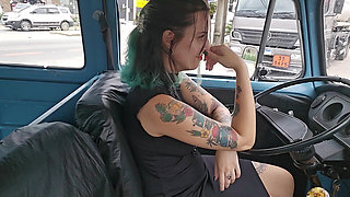 I Missed the Meeting Time Because the Kombi Stopped at the Gas Station - Movie