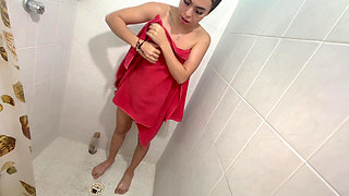 As a teen, I used to shave my vagina, pee, and masturbate in the shower mmm