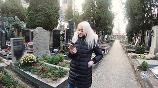 Blond cheerleaders suck and fuck in HD POV