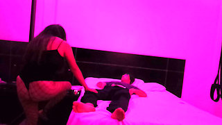 Hot! I Took the Most Handsome Guy to the Private Room to Give Me a Good Fuck in Bed