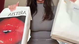 Aritzia Try on