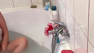 Breath Holding Underwater While I Make Myself Cum