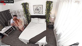 Captivating Gracey Snow at side fuck video