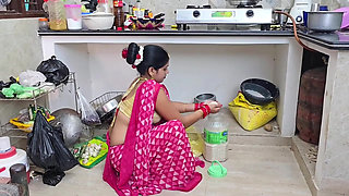 NEWLY MARRIED DESI COUPLE FIRST NIGHT SEX