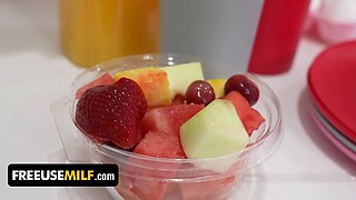 Free-for-all use stepmom and stepsis get nailed by stepdad and brutha - freeuse cougar ffmm taboo four way