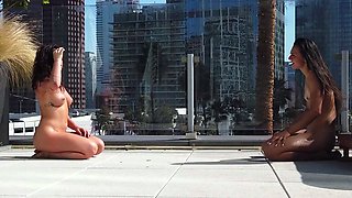 Amateur hottie fucked outdoor in public