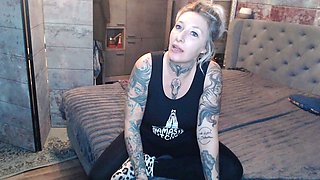 Amazing blonde german webcam milf high heel masturbation