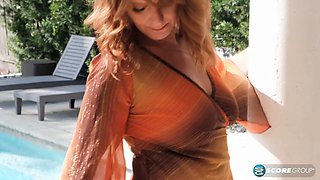 Angel Grave gets wild with herself on the poolside with mom