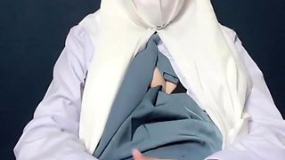 Girl Comes Home From School Colmek To Squirt