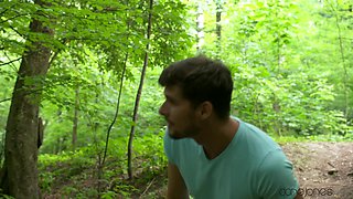 Vyvan Hill's Hottie Young Passion in Outdoor Heat