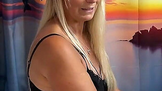 Toilet Talk with Girlfriend