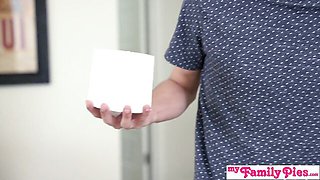 Cum shot xxx with pleasing Andi Rose and Ricky Spanish from My Family Pies