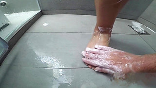 Steamy Shower with a Curvy Goddess