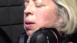 Jewish Mom Mutual Masturbation in Fake Music Studio