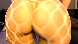 Pulled amateurs close up car sex