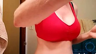 Big boob brunette masturbates on webcam