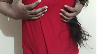 Indian Bhabhi apni choot mein finger ke sath kar rahi hai