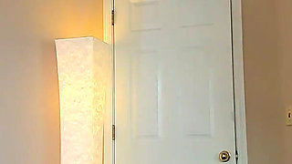 MILF Camgirl Jess Ryan Shows off Her Big Booty