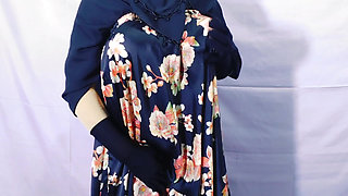 Muslim Hijabi Beautiful Housewife Fucking with Neighbor - With Clear Hindi Audio