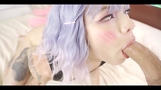 Teen Gives Juicy Blowjob and Facial. Karneli Bandi