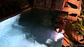 OnlyFans - Sienna Day And Johnny Sins - Fucking In The Pool