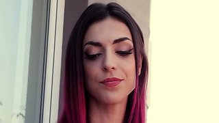 Boss lady Lola Taylor hires big cock for anal sex