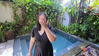 Unexpected Summer Vacation with My Stepmother on Bali - Minokiiko