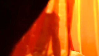Splendid femme's brunette scene