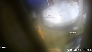 Cute amateur teen babe toying her tight ass in bed on cam