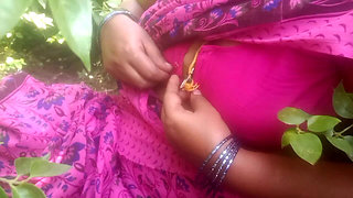Tamil Aunty Park Porn Video with Boyfriend