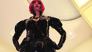 Strapon fetish latex.Mistress Eva Latex solo milf pink hair